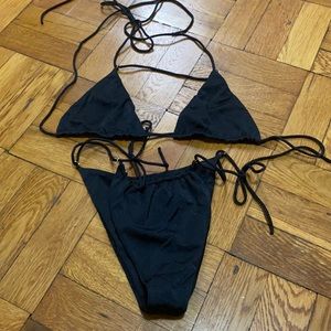 The “it” bikini! Sommer string bikini. Black